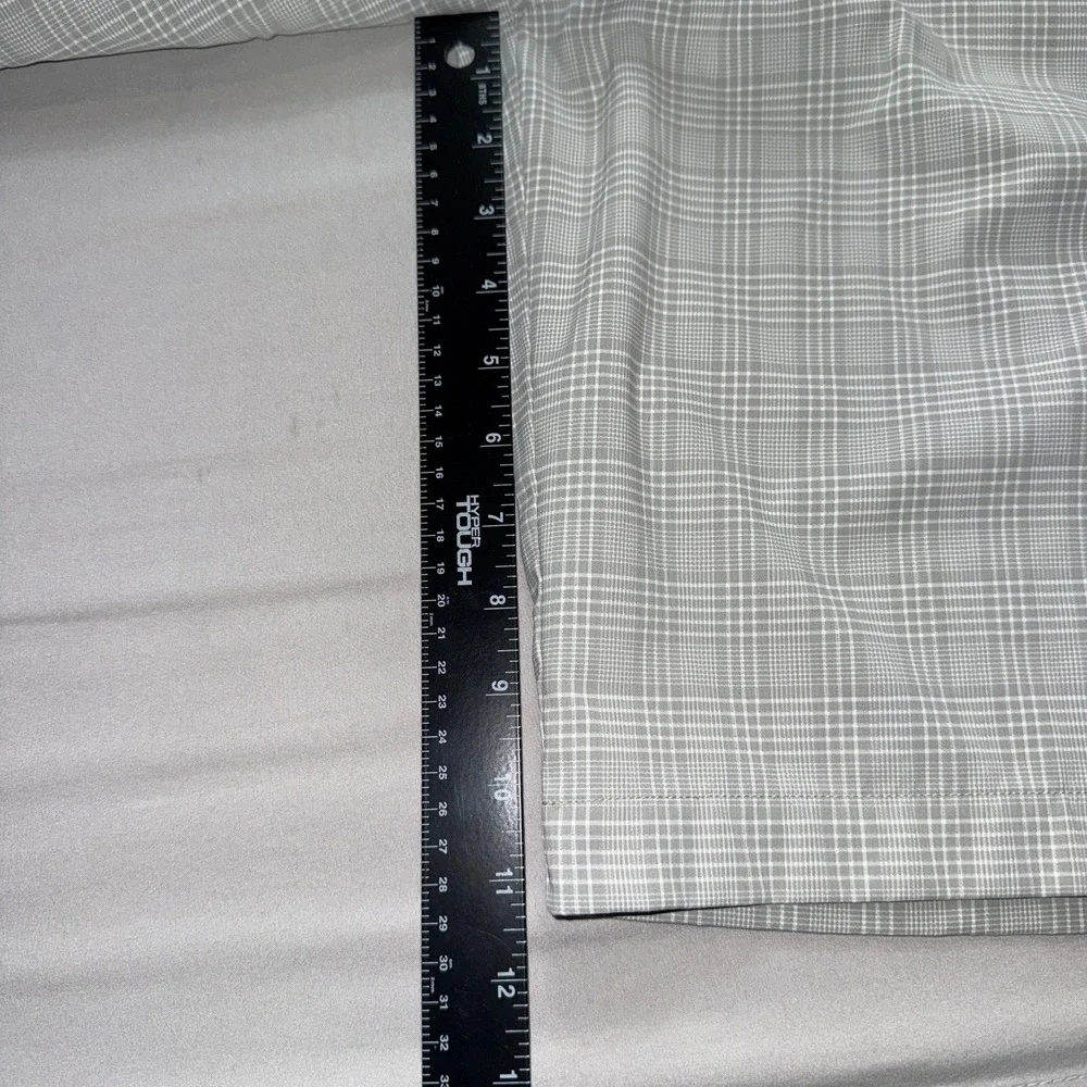 Nike Golf Dri-FIT Shorts Mens 36 Grey White Plaid Performance Flat‎ Front